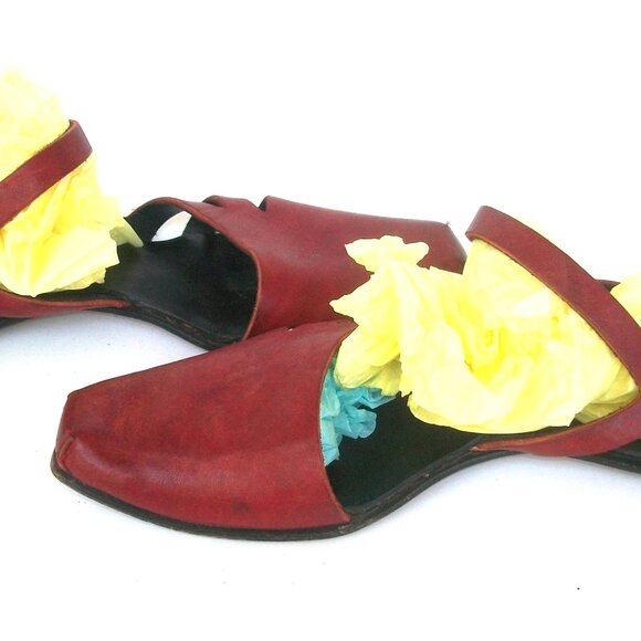 CYDWOQ Vintage "Net" Handmade EcoFriendly Side-Button Red-Leather Flats 9M $339 - Picture 4 of 9